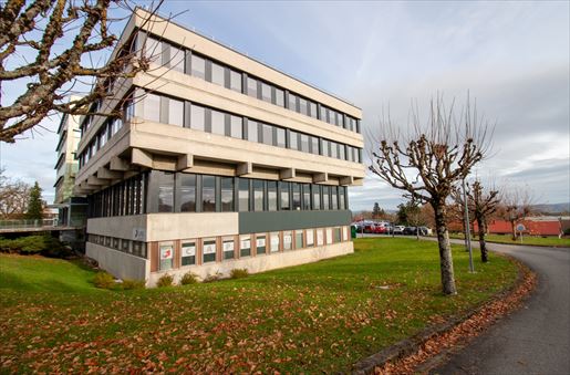 Local commercial 448 m² · à Guéret · 448 m² · 159 000 €