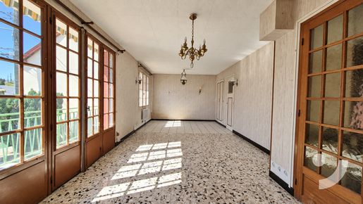 Maison 3 pièces 100 m² · à Étoges · 100 m² · 121 900 €