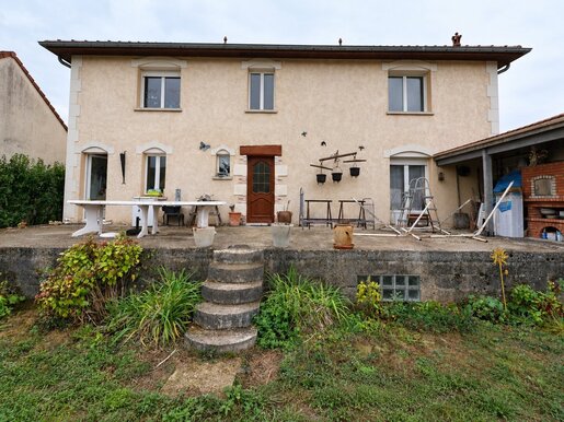 Maison 7 pièces 310 m² · à Saint-Martin-d'Ablois · 310 m² · 328 000 €