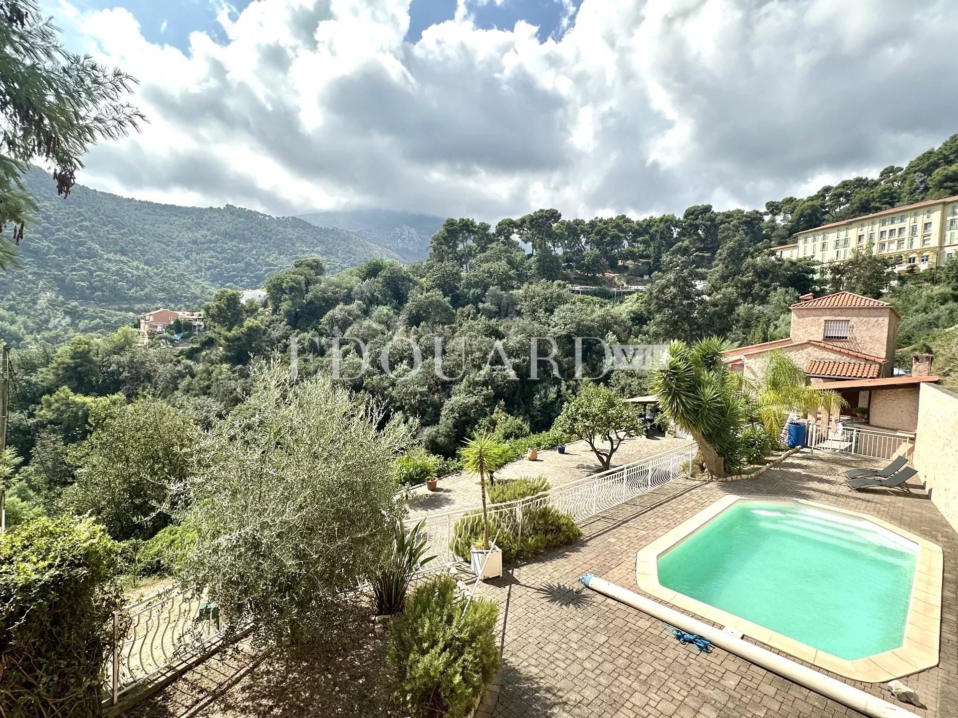 Maison à vendre, 130m², Gorbio
