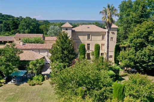 Maison 2 pièces 915 m² · à Uzès · 915 m² · 1 999 000 €