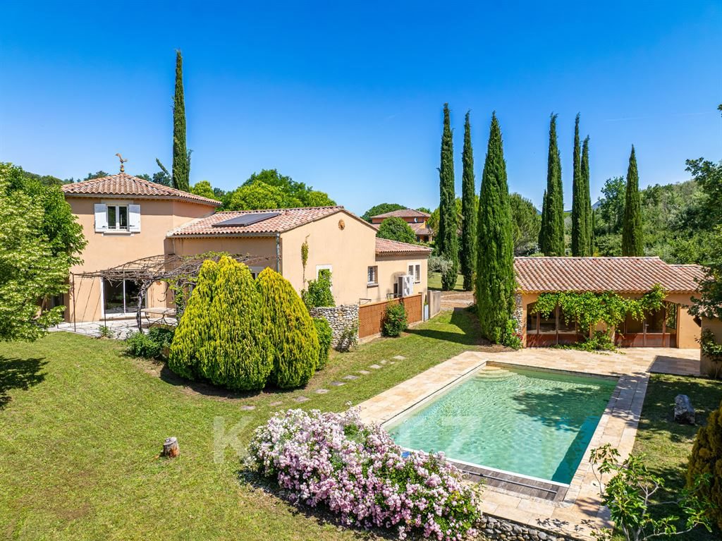 Maison à vendre, 255m², Vaison-la-Romaine