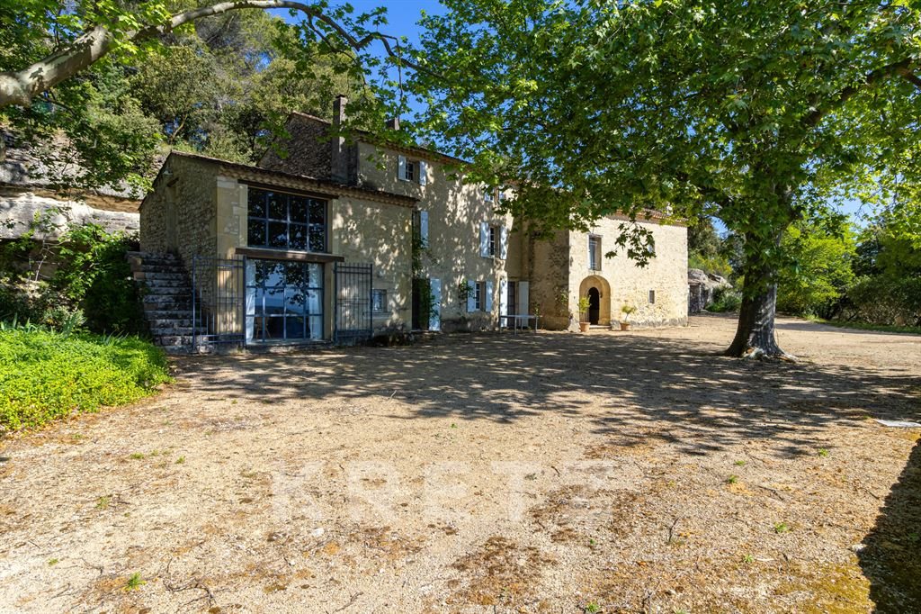 Maison à vendre, 431m², Saint-Restitut