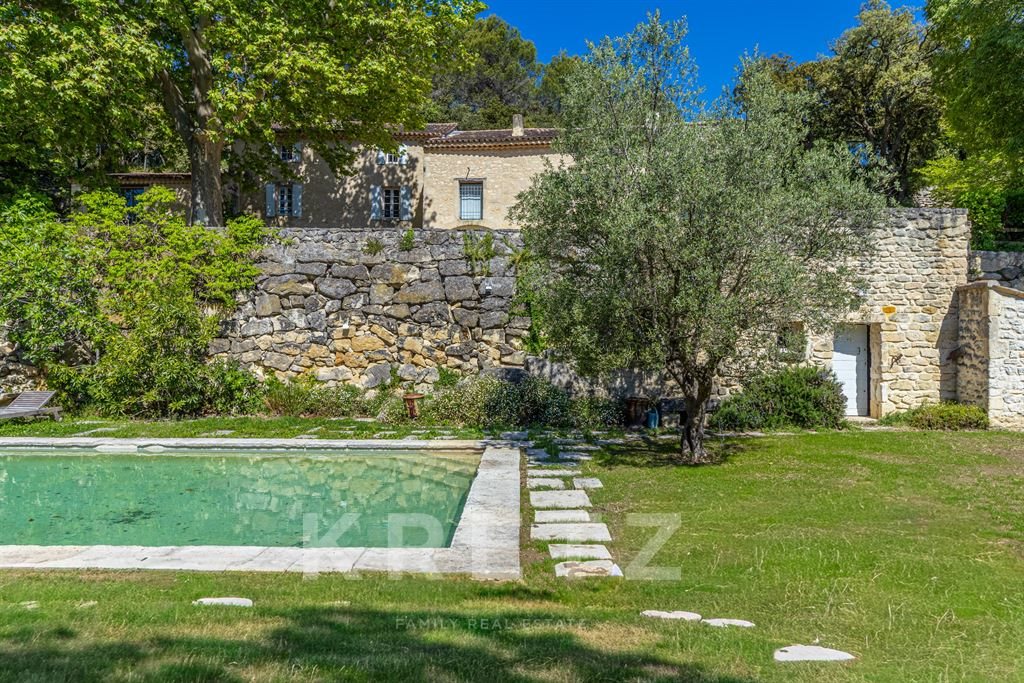 Maison à vendre, 431m², Saint-Restitut