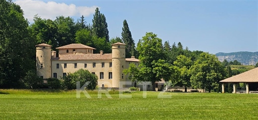 Maison 1350 m² · à Le Poët-Célard · 1 350 m² · 2 980 000 €