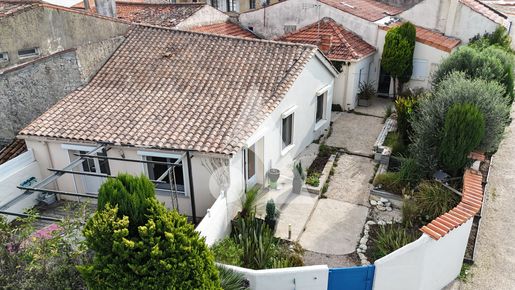 Maison 6 pièces 142 m² · à Marennes-Hiers-Brouage · 142 m² · 330 750 €
