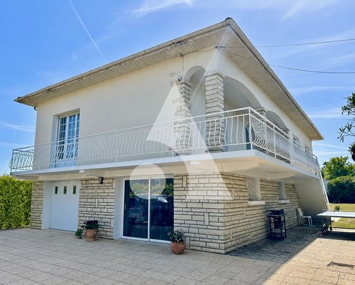 Maison 7 pièces 144 m² · à Bourcefranc-le-Chapus · 144 m² · 321 000 €