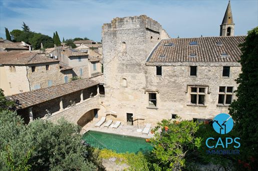 Maison 1272 m² · à Saint-Maximin · 1 272 m² · 2 250 000 €