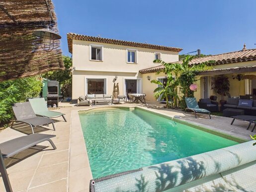 7 pièces 150 m² · à Lorgues · 150 m² · 580 000 €