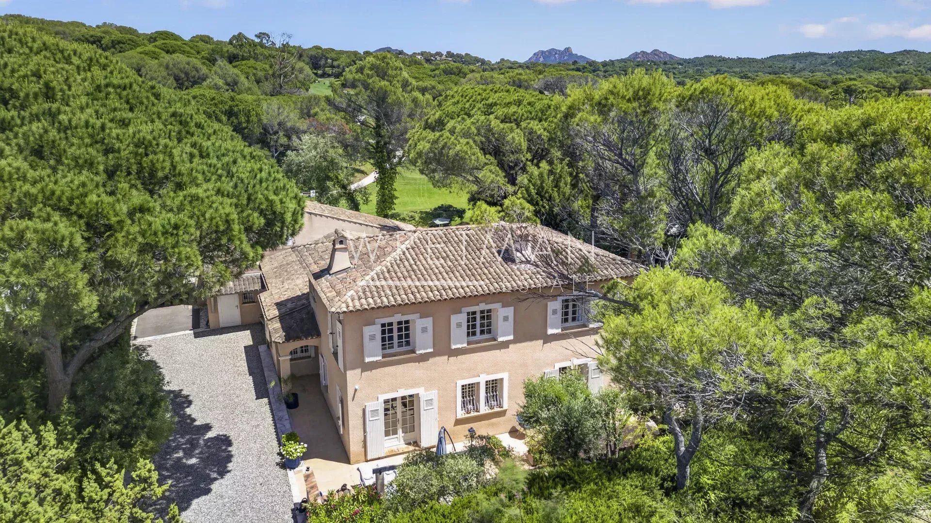 Maison à vendre, 275m², Saint-Raphaël