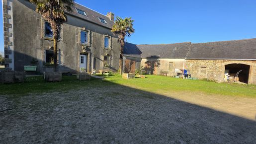 Maison 6 pièces 130 m² · à Argol · 130 m² · 384 800 €