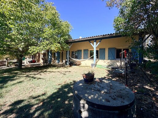 Maison 10 pièces 218 m² · à L'Isle-Jourdain · 218 m² · 329 000 €