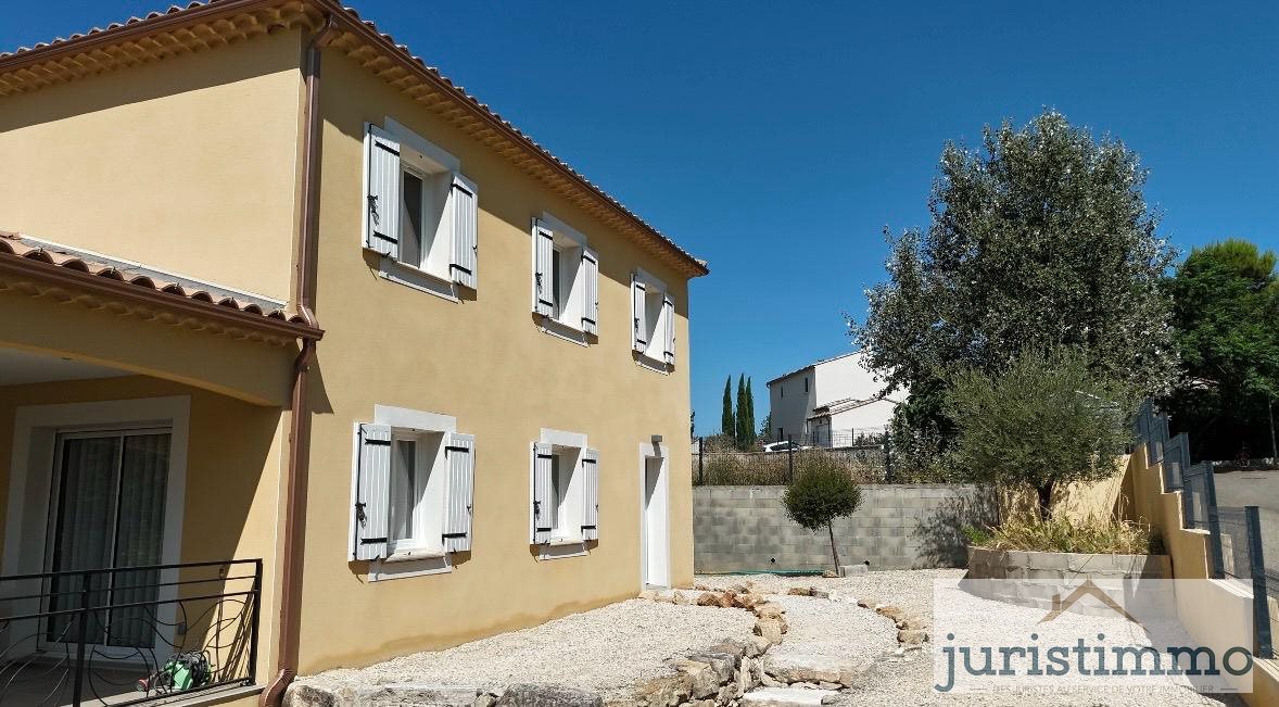 Maison à vendre, 117m², Saint-Geniès-de-Comolas
