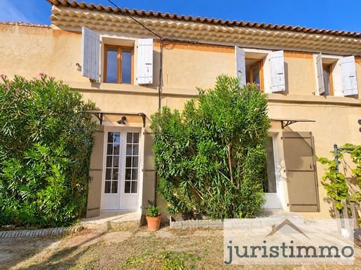 Maison 3 pièces 104 m² · à Travaillan · 104 m² · 199 000 €