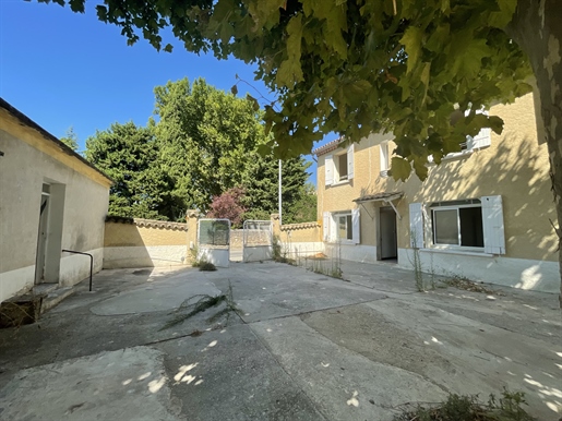 Maison 6 pièces 123 m² · à Camaret-sur-Aigues · 123 m² · 279 000 €