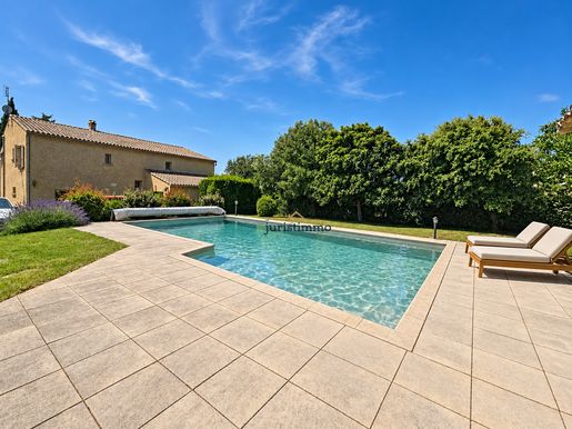 Maison 6 pièces 208 m² · à Richerenches · 208 m² · 465 000 €