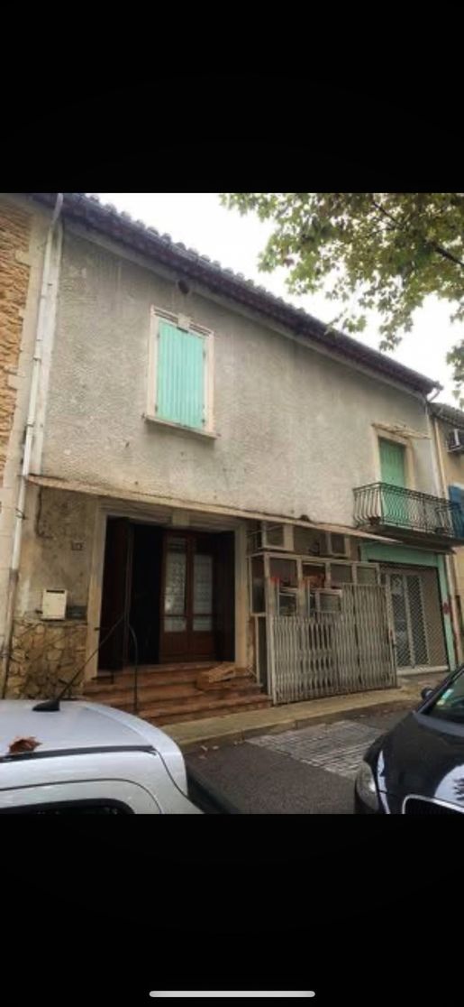 Maison 8 pièces 186 m² · à Piolenc · 186 m² · 197 000 €