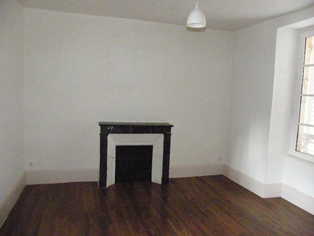 Appartement à louer, 30m², Avallon