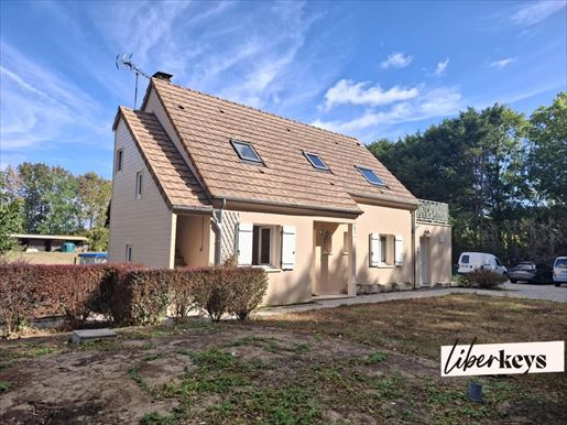 Maison 7 pièces 137 m² · à Saint-Martin-de-Bréthencourt · 137 m² · 366 000 €