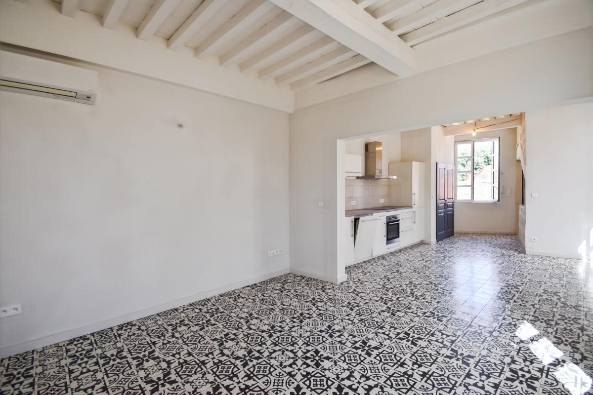 Appartement à vendre, 77m², Uzès