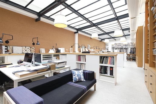 Local commercial 2 pièces 153 m² · à Paris 11ème · 153 m² · 1 989 000 €