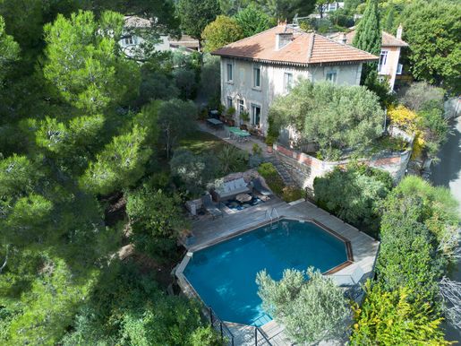 Maison 6 pièces 150 m² · à Villeneuve-lès-Avignon · 150 m² · 750 000 €