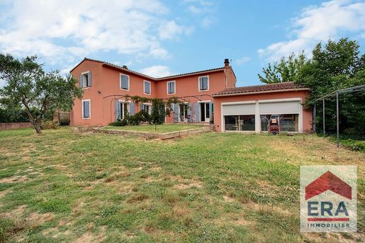 Maison 7 pièces 208 m² · à Carpentras · 208 m² · 440 000 €