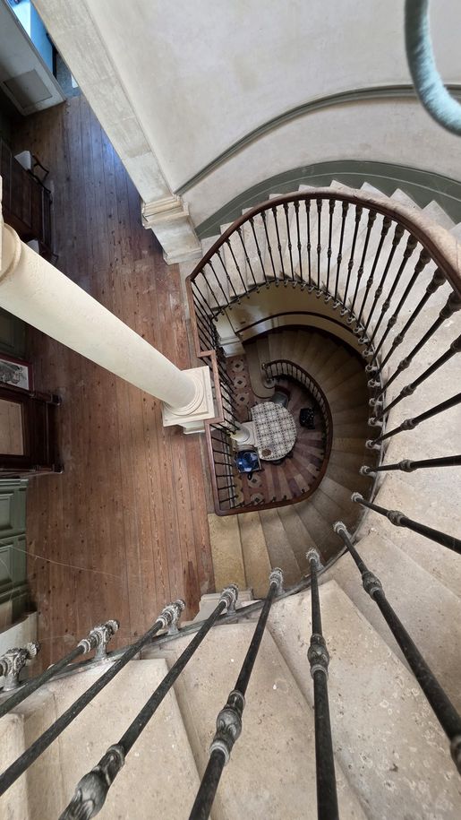 Maison 13 pièces 453 m² · à Ayguemorte-les-Graves · 453 m² · 890 000 €