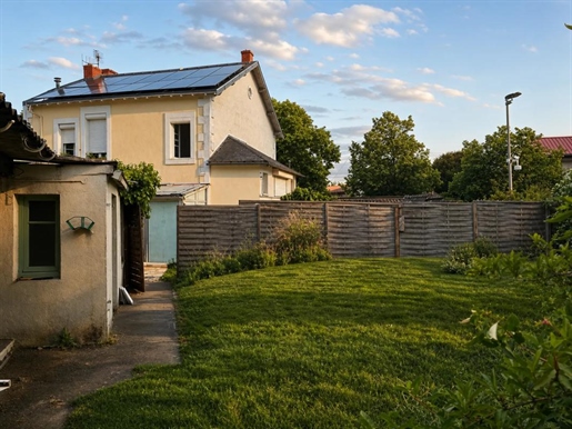 Immeuble 9 pièces 200 m² · à Niort · 200 m² · 636 000 €
