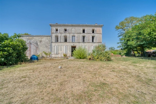 Maison 8 pièces 244 m² · à Saint-Sever-de-Saintonge · 244 m² · 297 000 €