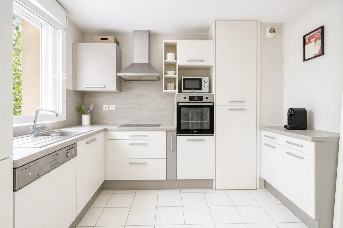 Tours Gare - T2 with balcony and parking, sold rented - Vue 3