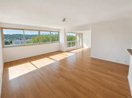 Appartement 4 pièces 96 m² · à Sens · 96 m² · 90 000 €