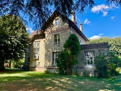 Maison 12 pièces 360 m² · à Saint-Just-en-Chaussée · 360 m² · 420 000 €