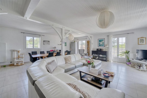 Maison 6 pièces 176 m² · à Bussac-sur-Charente · 176 m² · 285 000 €