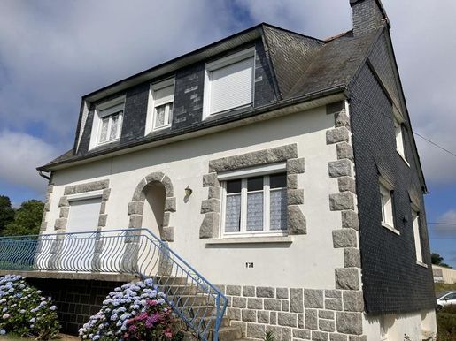 Maison 6 pièces 121 m² · à Plounévézel · 121 m² · 178 500 €