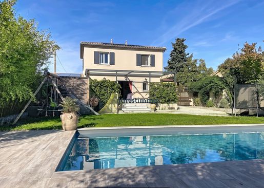 Maison 5 pièces 110 m² · à Carpentras · 110 m² · 393 000 €