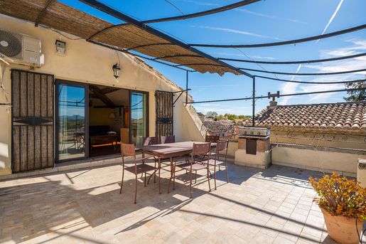 Maison 10 pièces 262 m² · à Mallemort · 262 m² · 419 000 €