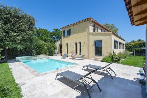 Maison 6 pièces 170 m² · à Salon-de-Provence · 170 m² · 749 000 €