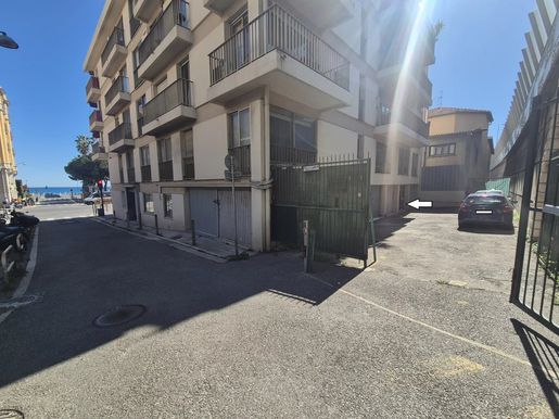 Parking 12 m² · à Nice · 12 m² · 30 000 €