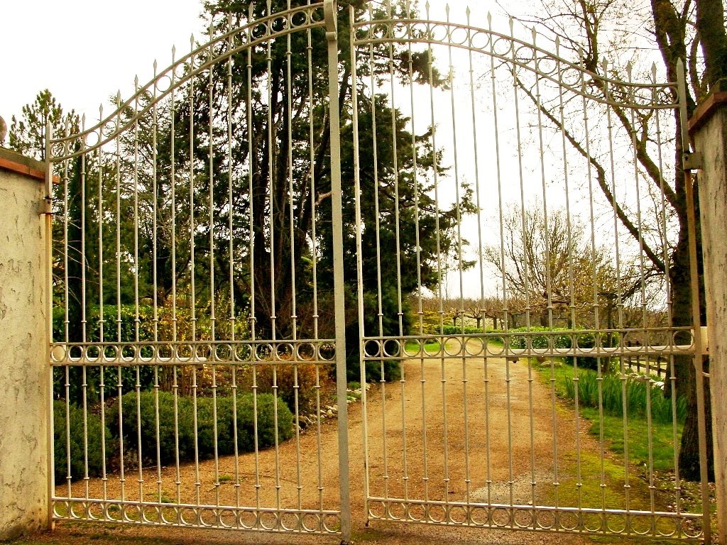 19th-Century Stone Mansion – pohled 3