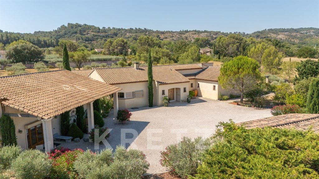 Maison à vendre, 240m², Alleins