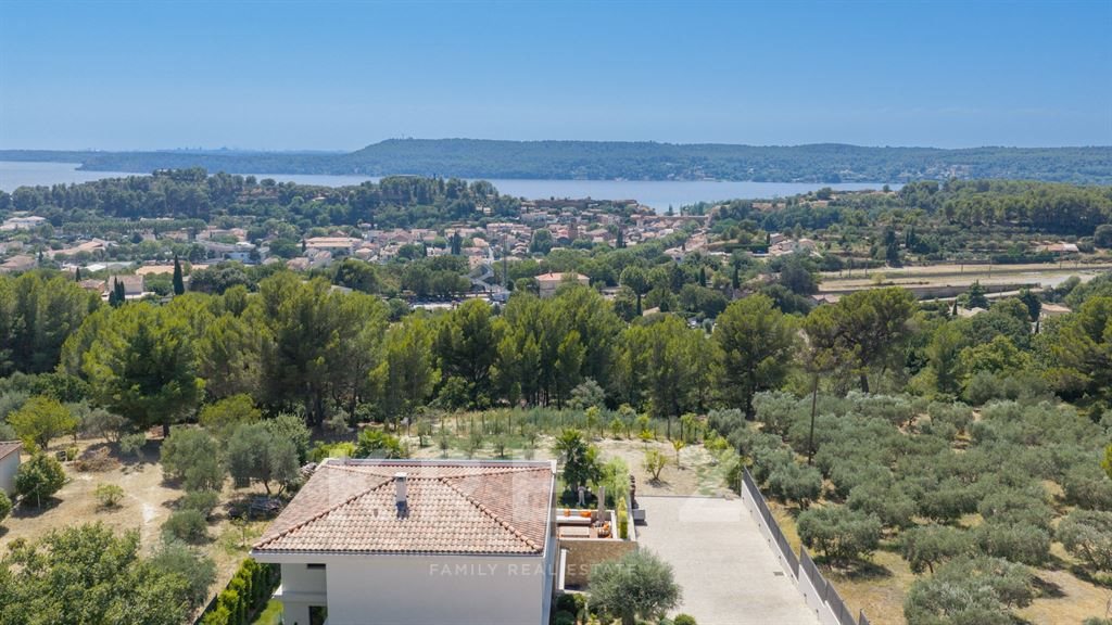 Maison à vendre, 270m², Saint-Chamas