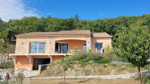 Maison 6 pièces 156 m² · à Lazer · 156 m² · 448 000 €