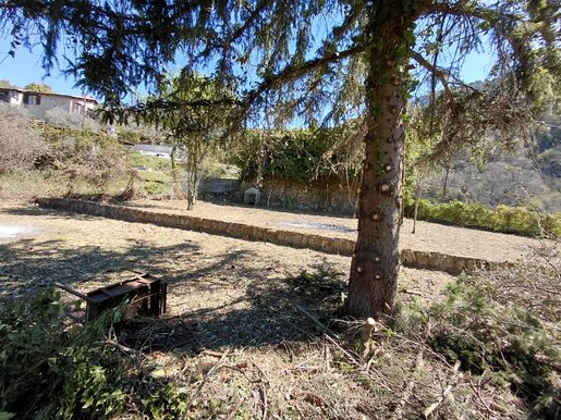 Terrain 845 m² · à Lucéram · 845 m² · 66 000 €