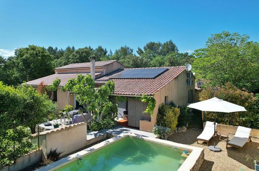Maison 8 pièces 174 m² · à Uzès · 174 m² · 545 000 €