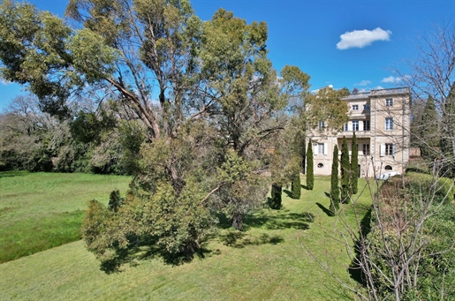 Appartement 6 pièces 190 m² · à Uzès · 190 m² · 630 000 €