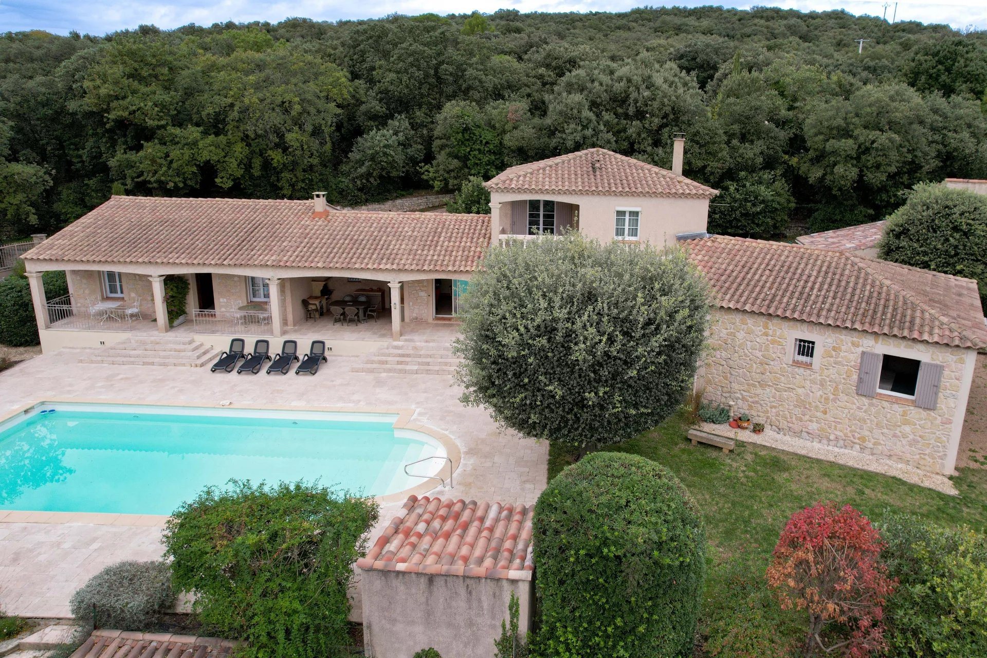 Maison à vendre, 243m², Uzès