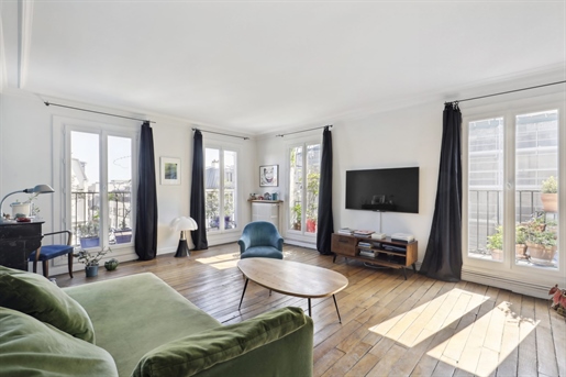 Appartement 6 pièces 160 m² · à Paris 18ème · 160 m² · 1 690 000 €