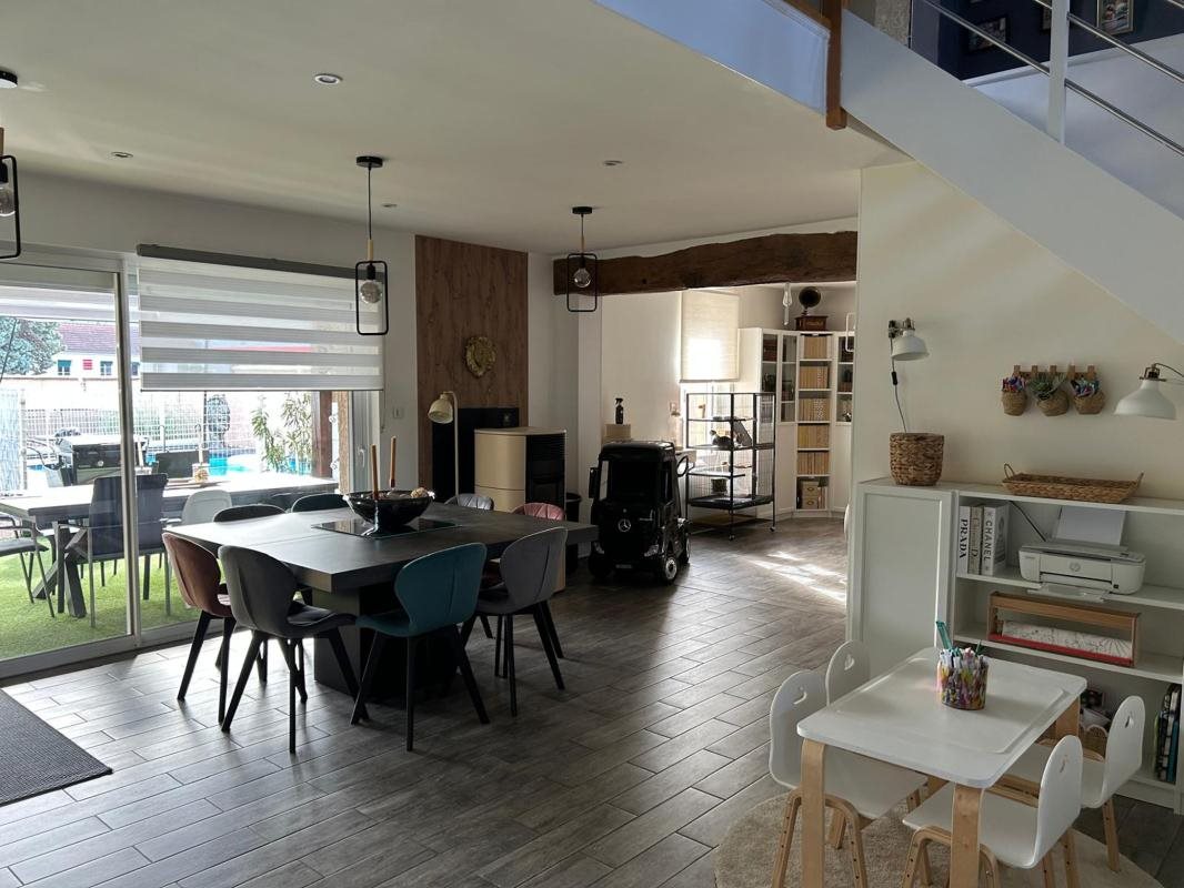 Maison à vendre, 206m², Saint-Yorre