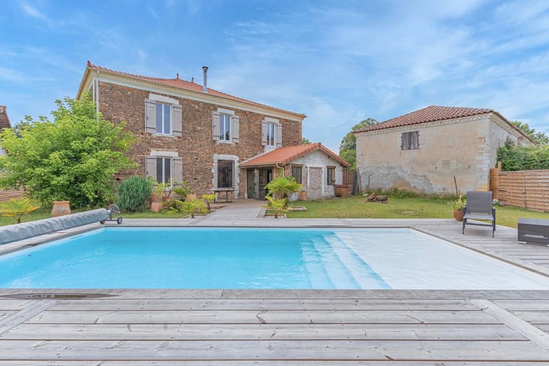 Maison à vendre, 360m², Pontenx-les-Forges